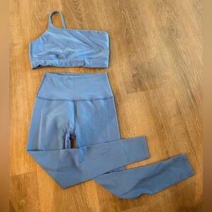 Beyond Yoga Blue Leggings and Top Set